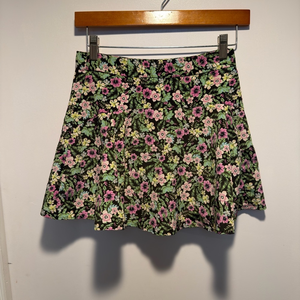 Zara Floral A-Line Skort Skirt - Black and Pink